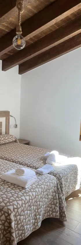 PENSION ORUEIRO VILASERIO，位于内格雷拉的酒店