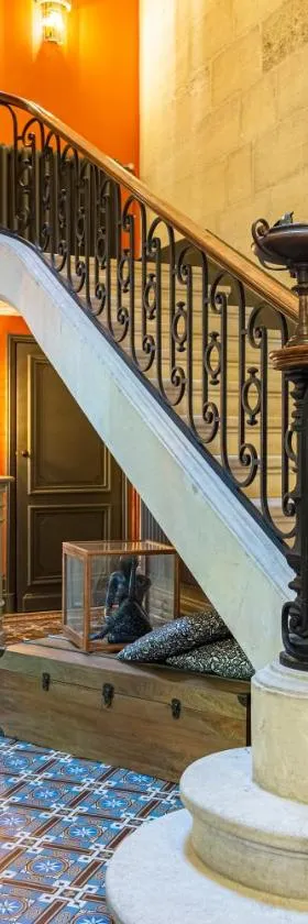 La Maison Mulatô, demeure privée d'hôtes, piscine & spa Libourne, Saint-Emilion，位于利布尔讷的酒店