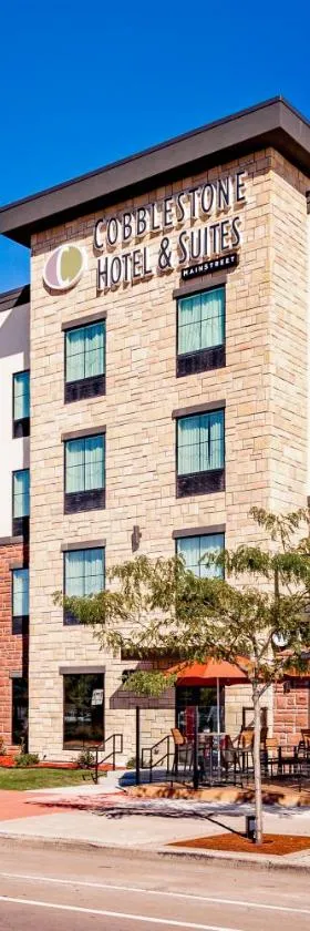 Cobblestone Hotel & Suites - Superior Duluth，位于苏必利尔的酒店