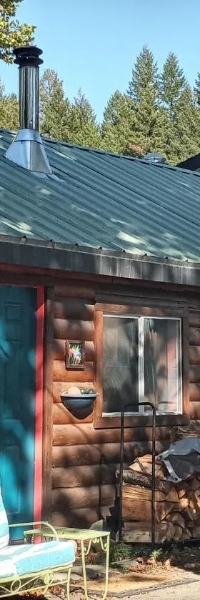 Bigfoot RV & Cabins Park，位于Happy Camp的酒店