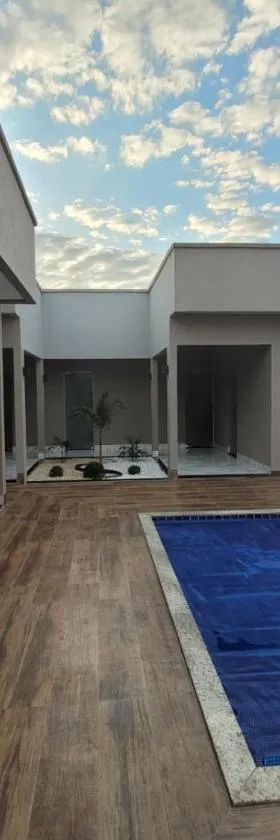 CASA ARUANÃ 5 SUITES，位于阿鲁阿南的酒店