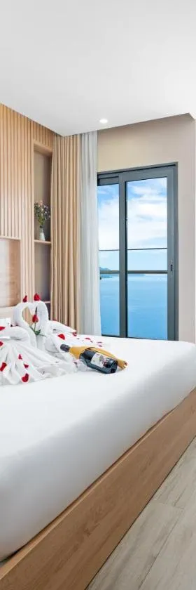 Emerald Bay Hotel & Spa Nha Trang，位于芽庄的酒店
