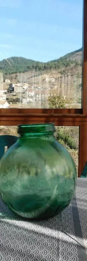 Gîte Le Gravier en haut de Villa proche de la Dolce Via，位于Arcens的酒店