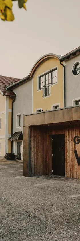 戈福瑞沃特兰德酒店，位于Euratsfeld的酒店