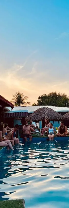 El Curichal Hostel，位于鲁雷纳瓦克的酒店