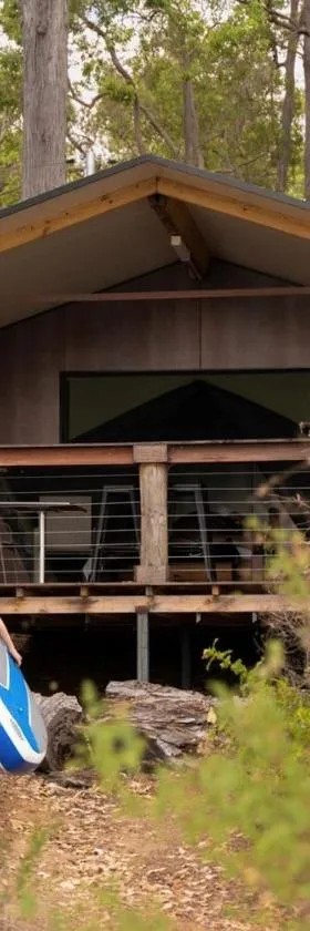 Lake Brockman Tourist Park - Glamping Tent，位于Cookernup的酒店
