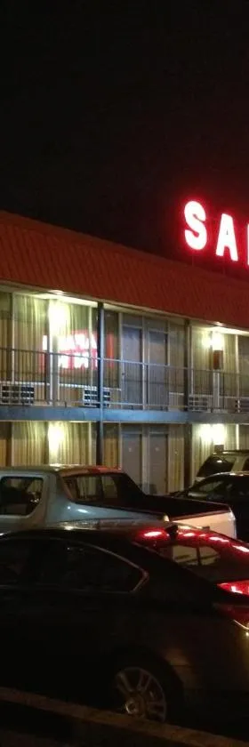 Safari Inn - Murfreesboro，位于默夫里斯伯勒的酒店