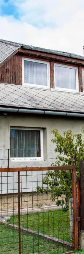 Luca Apartman，位于艾斯特根的酒店