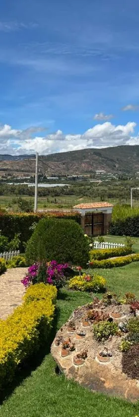 CABAÑA LOS JUANES，位于Sutamarchán的酒店
