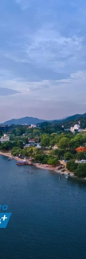S Sriracha Hotel & Residence，位于是拉差的酒店