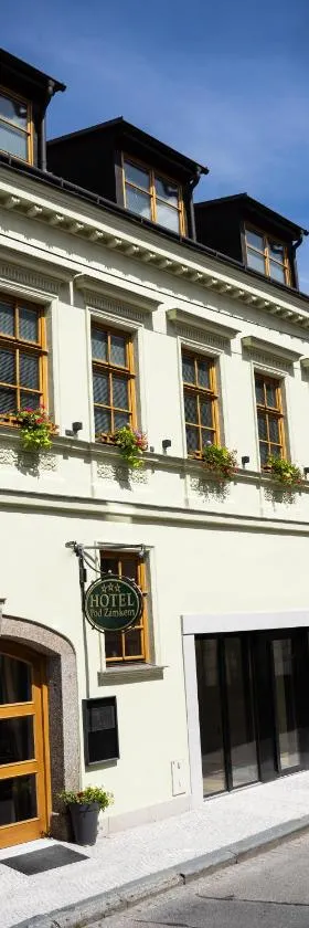 Hotel Pod Zamkem，位于大梅济日奇的酒店