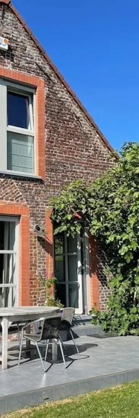 Gîte Le petit paradis Esquelmes，位于Esquelmes的酒店