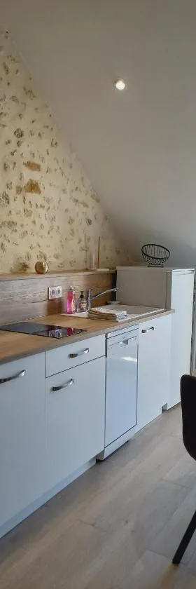Gîtes & SPA du bien-être - Logement cosy à la campagne - ACCES SPA EN SUPPLEMENT，位于Courgains的酒店
