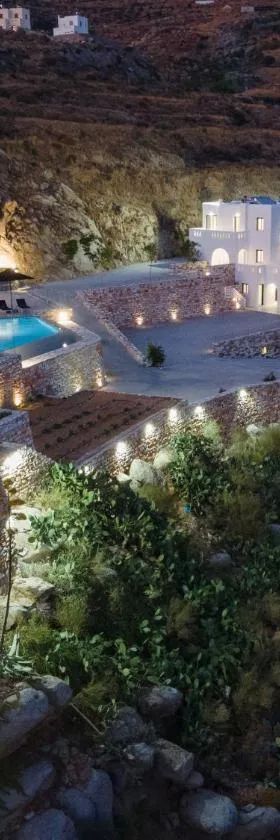 WOW Panoramic View Deluxe Villas，位于Agkidia的酒店
