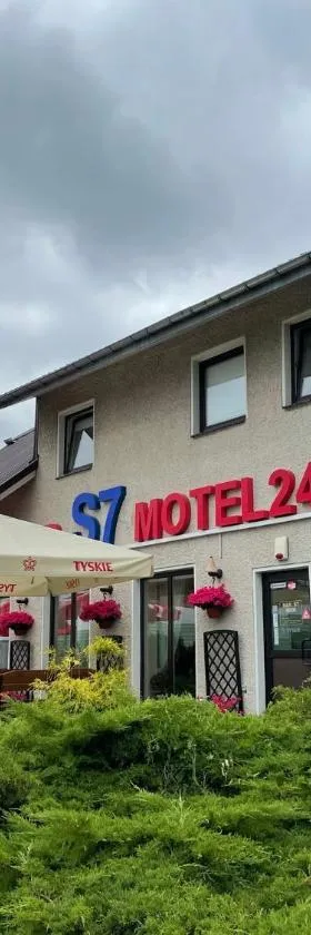 Motel S7，位于Goszczyn的酒店