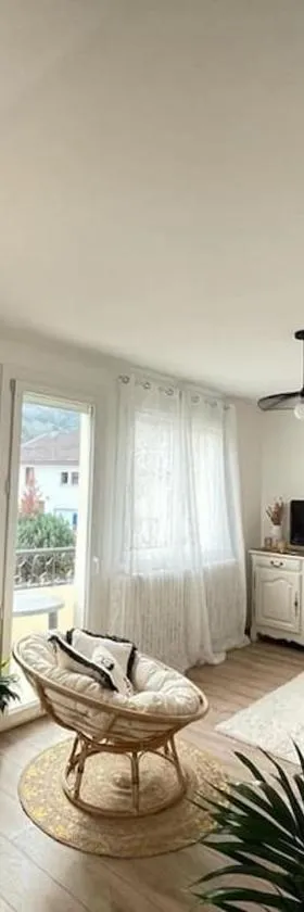 Superbe appartement avec salle de jeux，位于Vaux-lès-Saint-Claude的酒店
