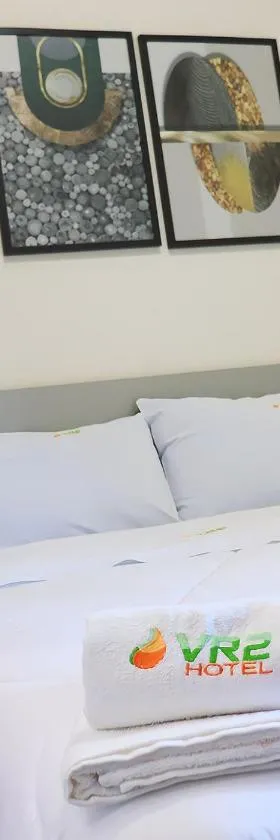 VR2 Hotel，位于伦索伊斯-保利斯塔的酒店