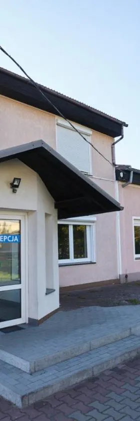 Motel ROKO，位于Dobra的酒店