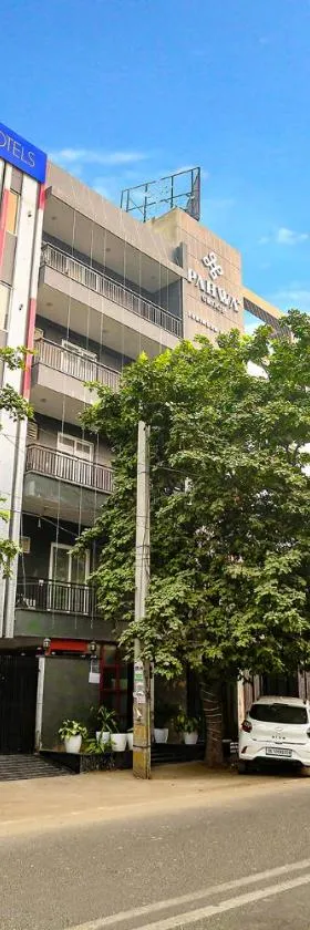 FabHotel Roseman - Pitampura，位于新德里的酒店