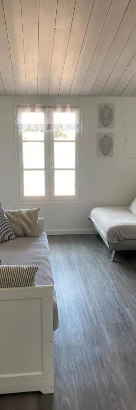 Appartement à l’étage indépendant，位于阿尔桑雷的酒店