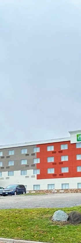 Holiday Inn Express Big Rapids by IHG，位于大瀑布城的酒店