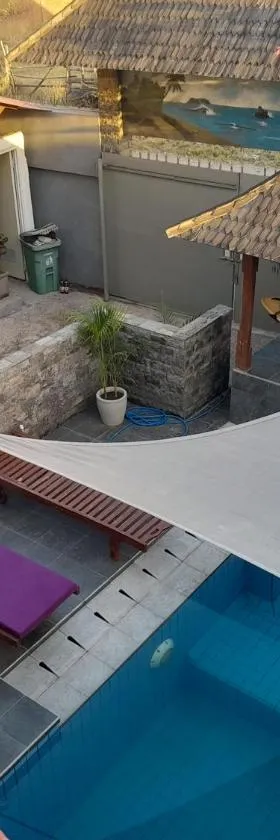 Wave House Gerupuk South Lombok，位于普拉亚的酒店