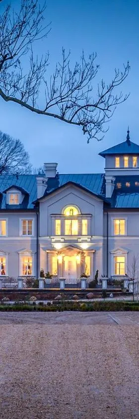 Talaria Resort&Spa，位于Trojanów的酒店