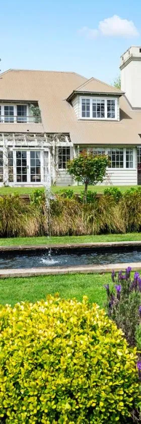Parklands Country Gardens & Lodges Blue Mountains，位于黑荒地的酒店