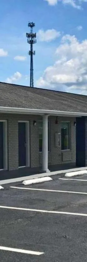 Rodeway Inn South，位于卡尔霍恩的酒店
