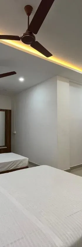 The Grand Inn，位于Kanjikode的酒店