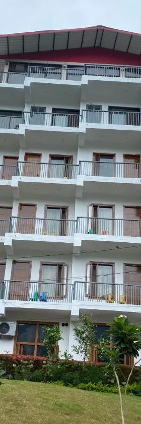 Hotel Shiva Yog Sthal，位于瑞诗凯诗的酒店