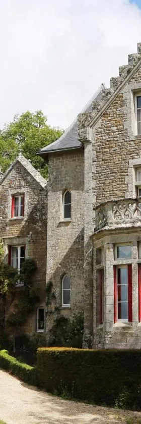 Manoir de Truhelin, à 2 pas du Golfe du Morbihan，位于阿拉东的酒店