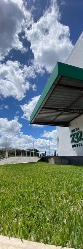 Rota 232 Hotel Caruaru，位于卡鲁阿鲁的酒店