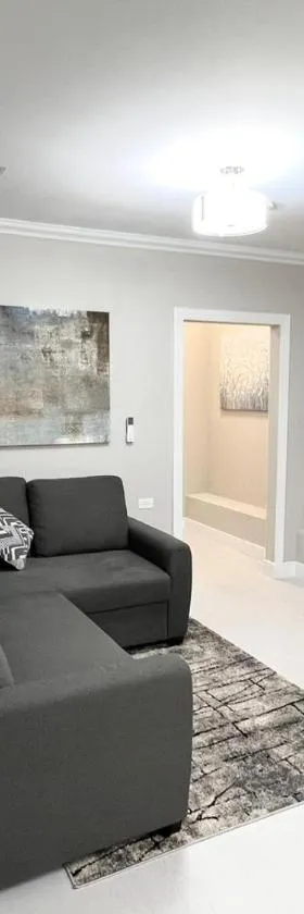 SHAK Condos- Luxury, Functionality and Comfort，位于Saint Helena的酒店