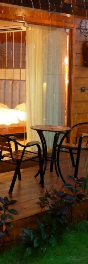 Wooden ECR Sea Resort，位于蓬蒂切里的酒店