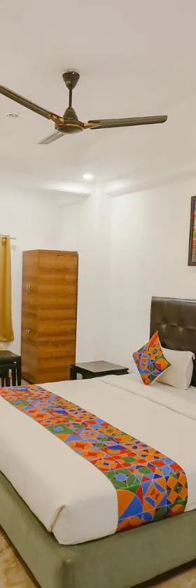 FabExpress Taj Residency - Nr Yashobhoomi Convention Centre，位于新德里的酒店