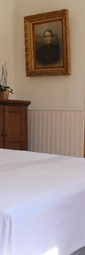 Authentieke privé-kamer bij Karen，位于贝弗伦的酒店