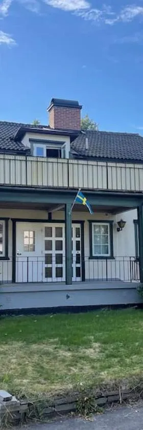 Large cozy villa between Stockholm and Oslo，位于Åmotfors的酒店