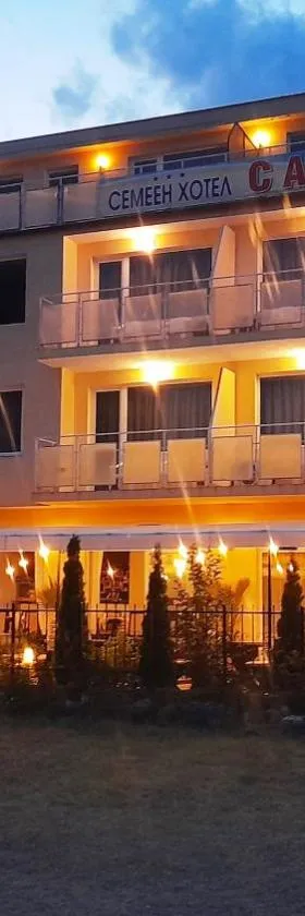 Family Hotel Saga，位于拉夫达的酒店