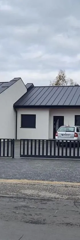 Wake domek Blue House Januszkowice，位于Januszkowice的酒店