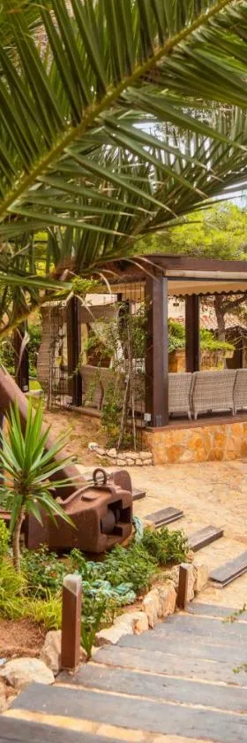HOTEL La Estrella del Mediterráneo，位于罗达德瓦拉的酒店
