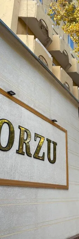 ORZU HOTEL，位于纳曼干的酒店