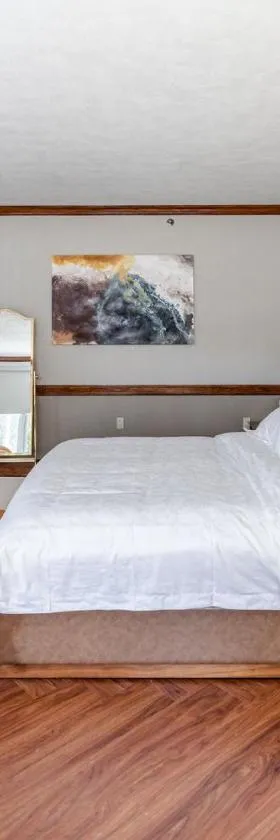 Chateau Merrimack Hotel & Spa，位于Tyngsboro的酒店