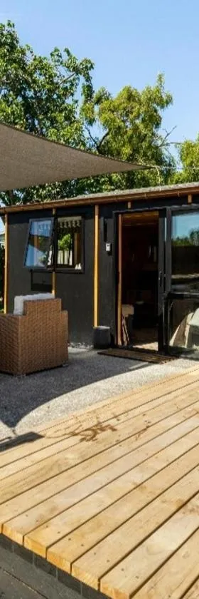 Stylish hideaway on High st Carterton，位于Carterton的酒店