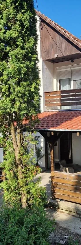 Börzsöny Vendégház，位于泽拜盖尼的酒店