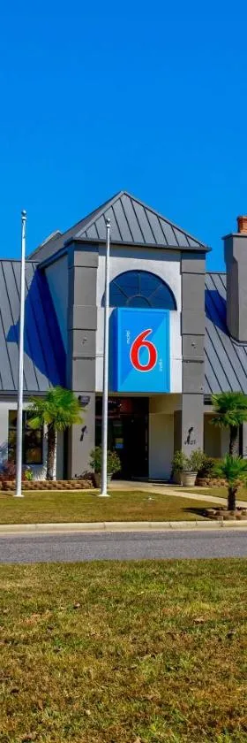Motel 6 Birmingham, AL - Medical Center - Inverness Hwy 280，位于伯明翰的酒店