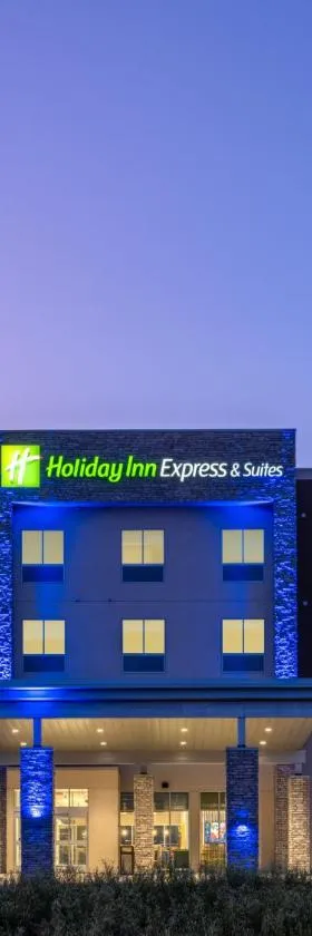 Holiday Inn Express & Suites - Watertown by IHG，位于沃特敦的酒店