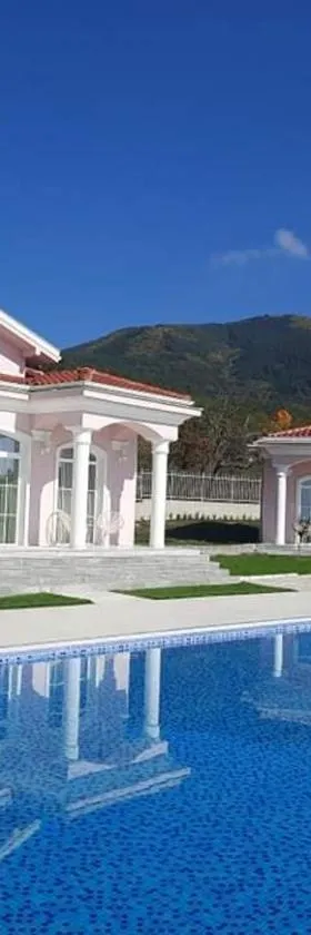 Diamond Villas，位于Enina的酒店