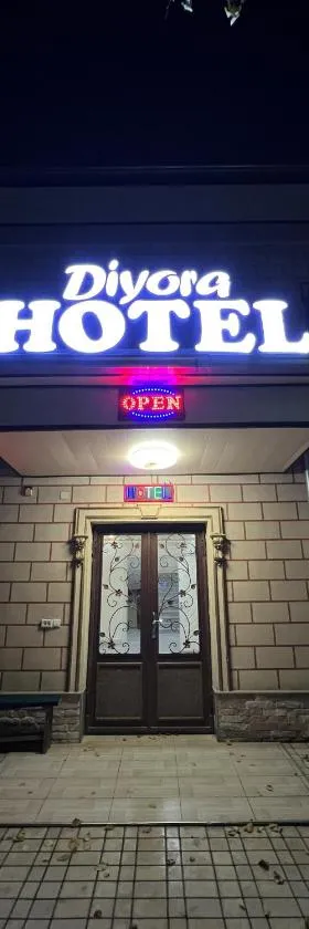 Diyora Hostel，位于Qŭyliq的酒店
