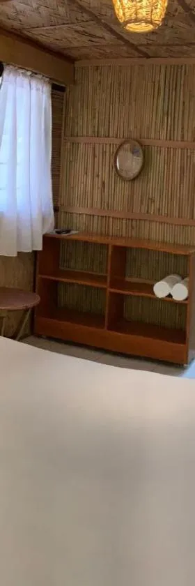 Bamboo House Beach Lodge & Restaurant，位于波尔多·格尼拉的酒店